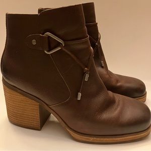 Korks Brown Leather Boots, Size 11, Good preowned condition